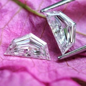 epaulette side stones